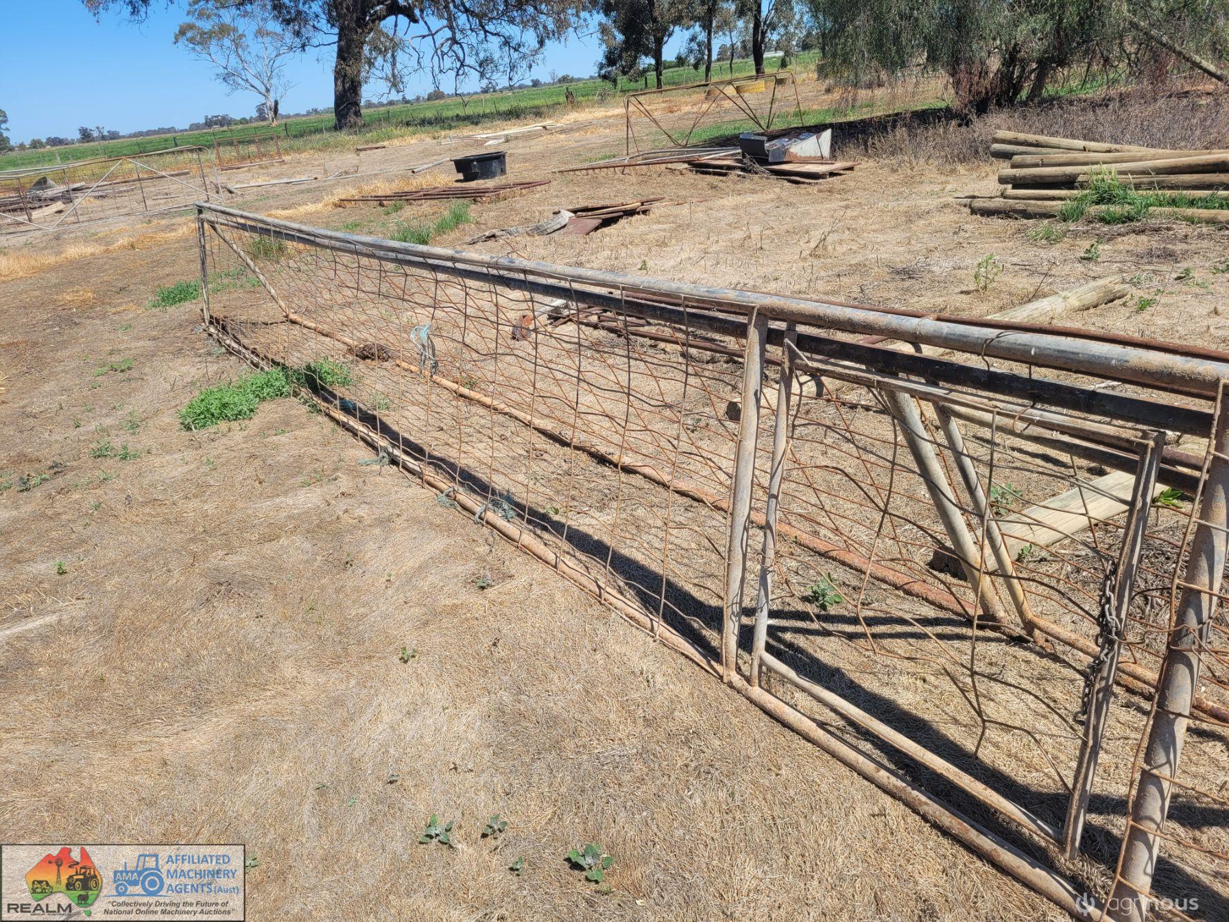2x 8m Weldmesh Calf Panels "A" - photo 2