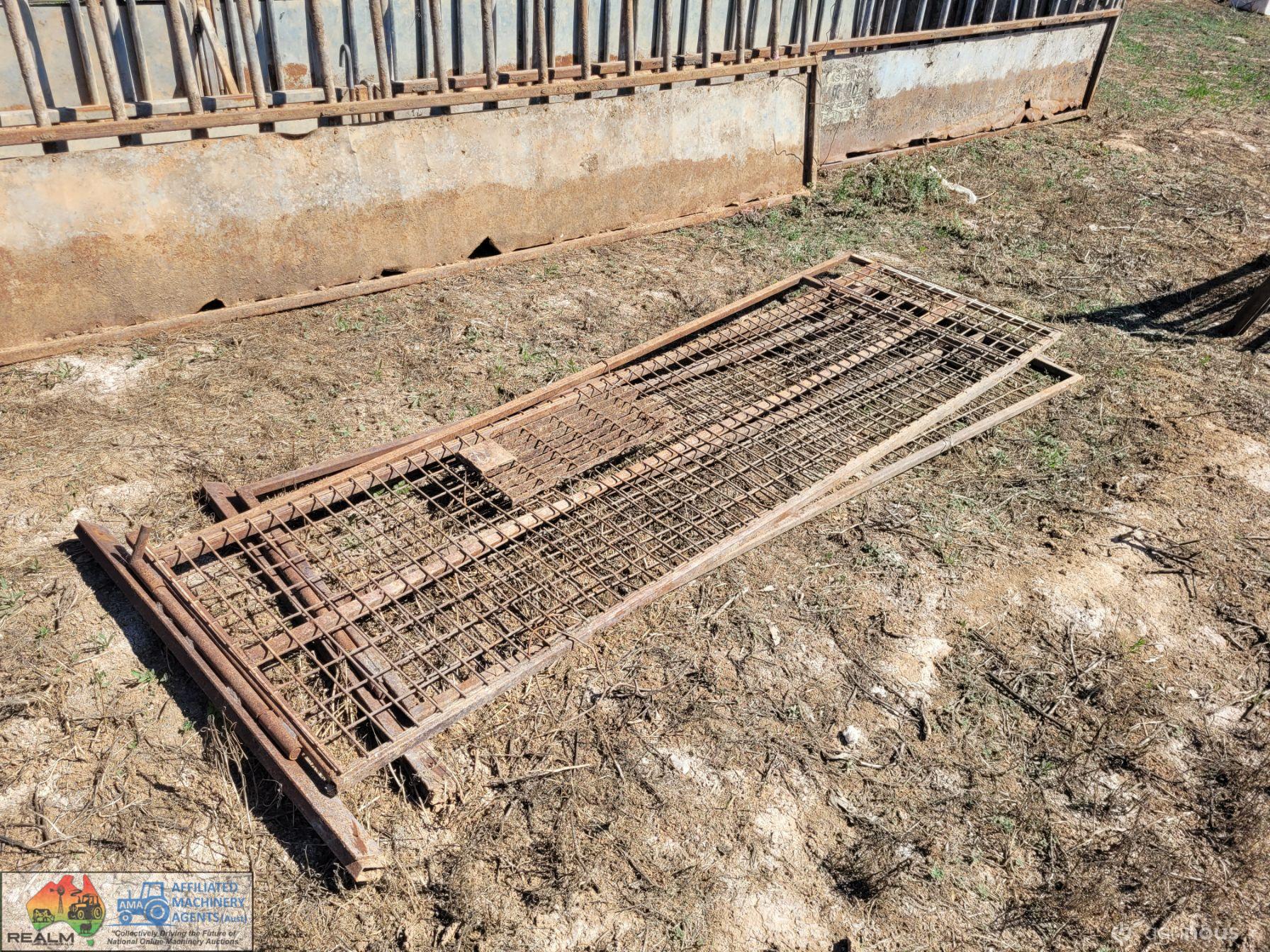 2x Weldmesh Panels "F" (2370 x 830) - photo 2