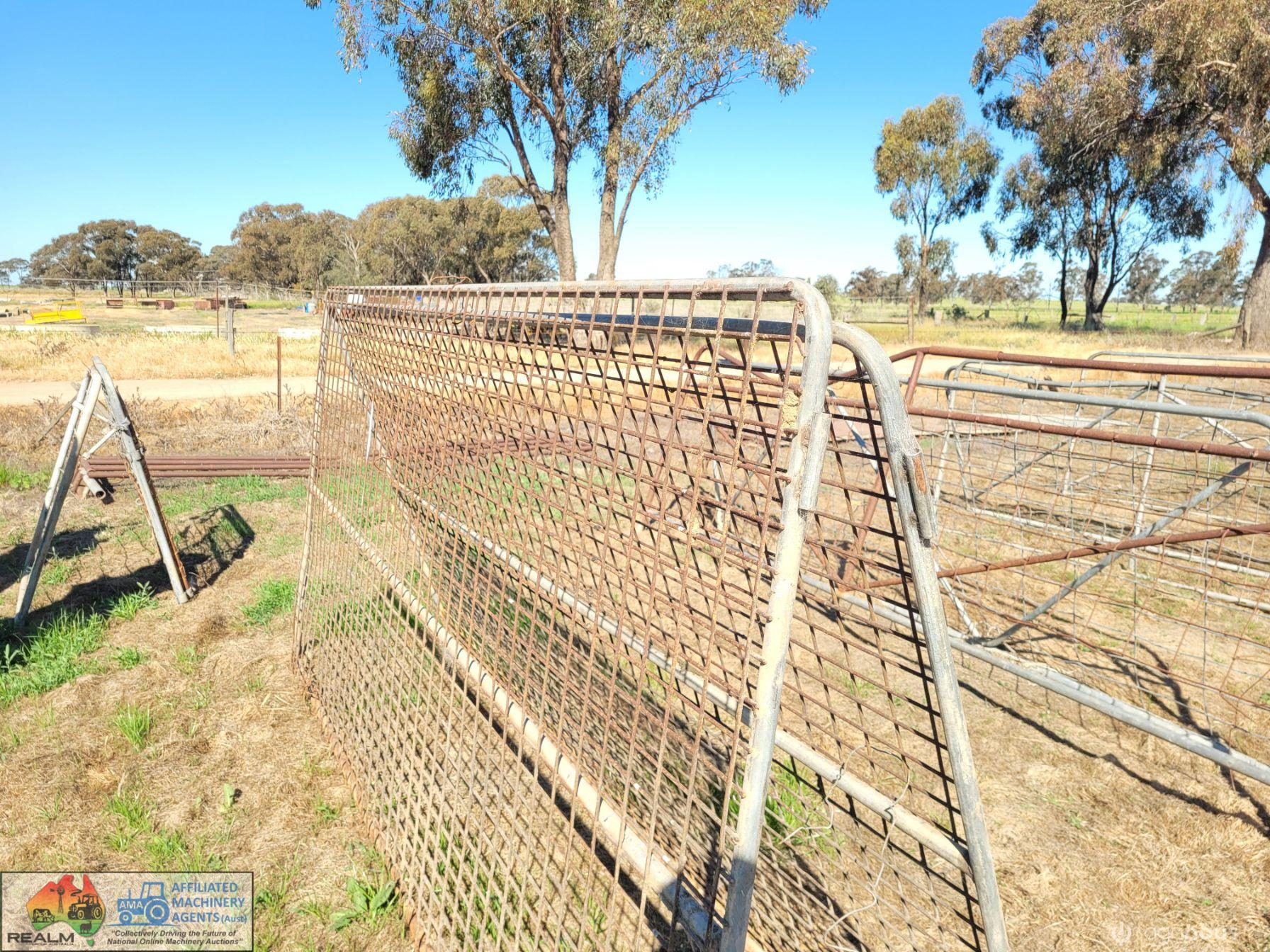 2x Weldmesh Dog Pen Panels (10ft x 5ft) - photo 3