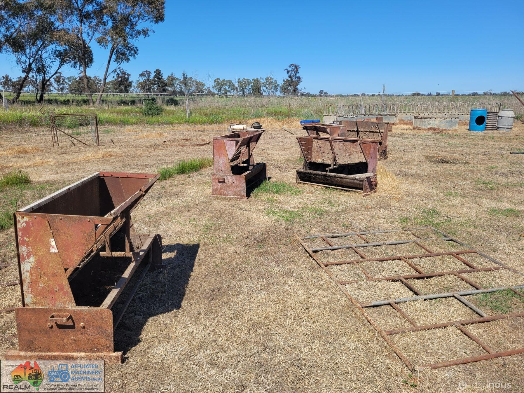 5x Calf/Pig Hay Feeders - photo 5