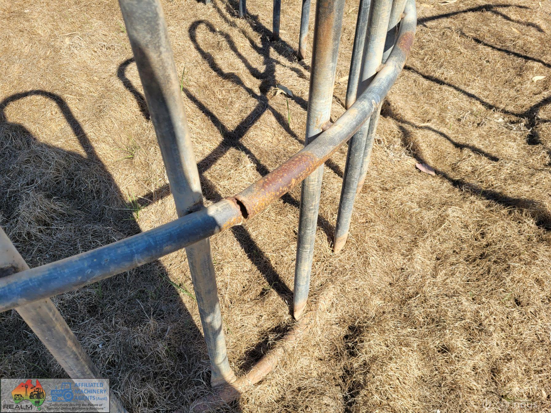 Cattle Hay Ring "B" - photo 3