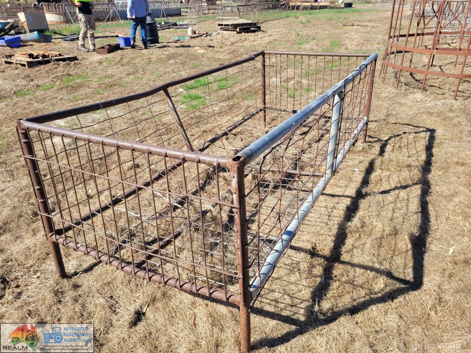 Square Hay Feeder (3'6" x 8'10")