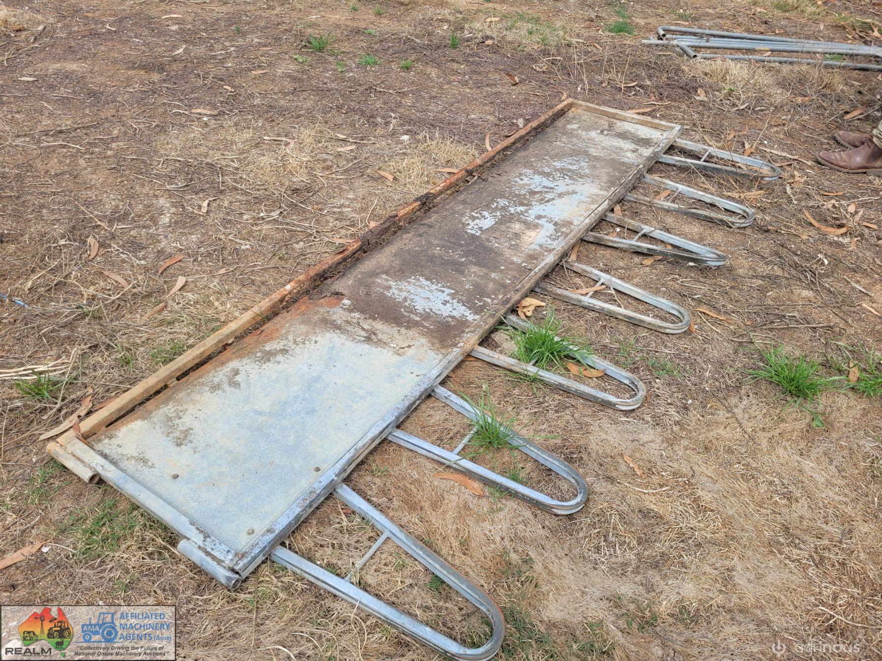 Cattle Feeder Rail