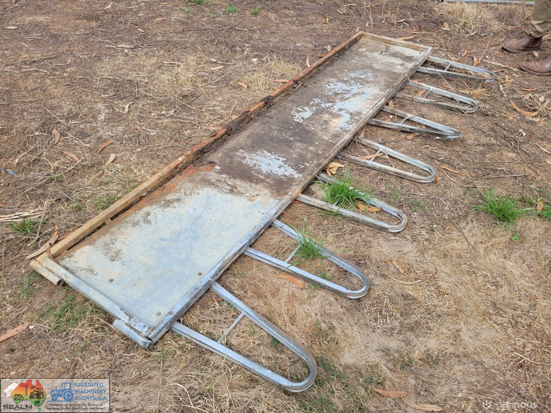 Cattle Feeder Rail - photo 2