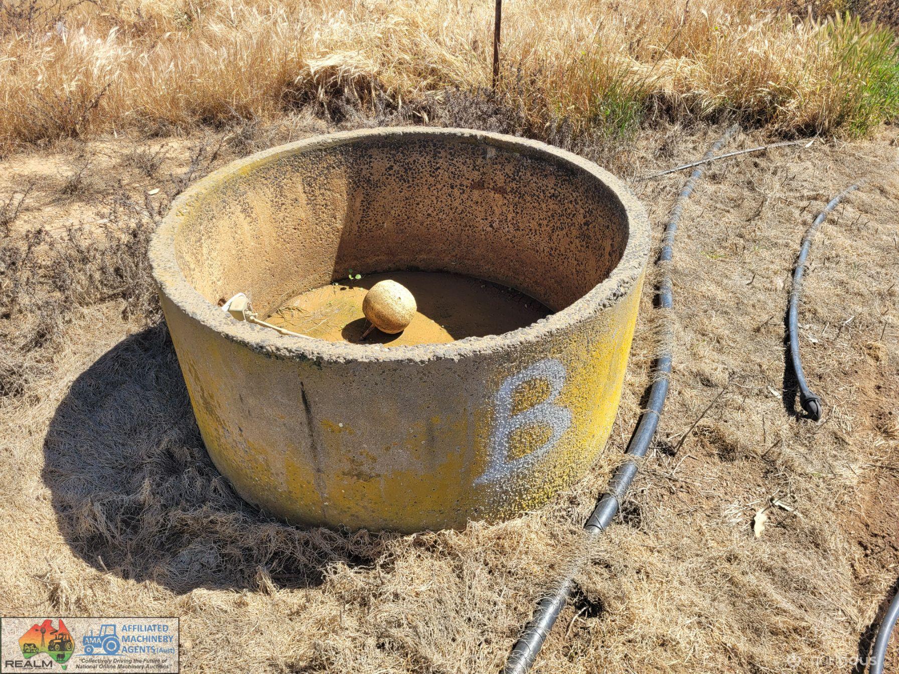 Concrete Water Trough (B) ~ 4' with Ball Valve - photo 2