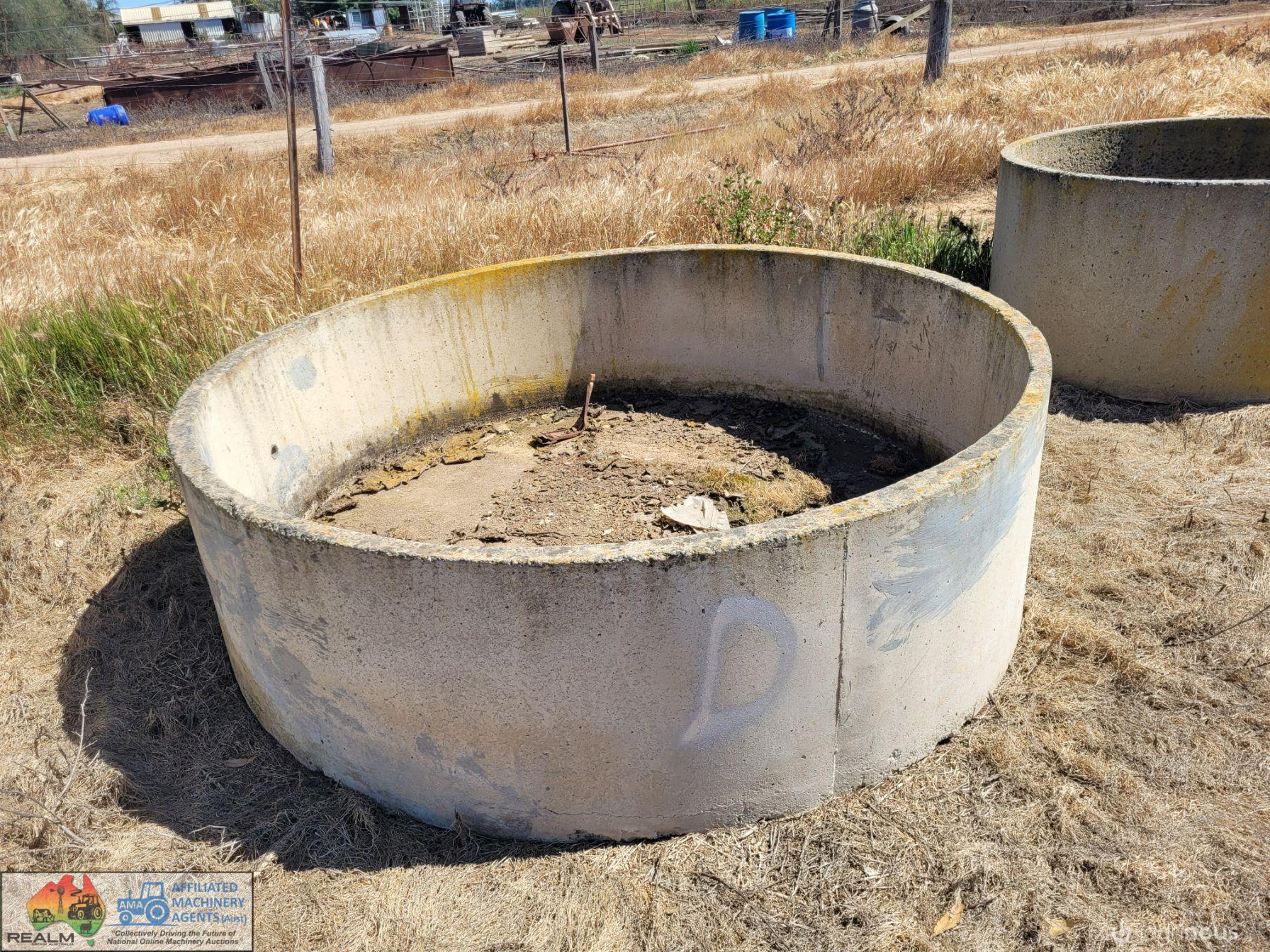 7ft Concrete Water Trough (D)