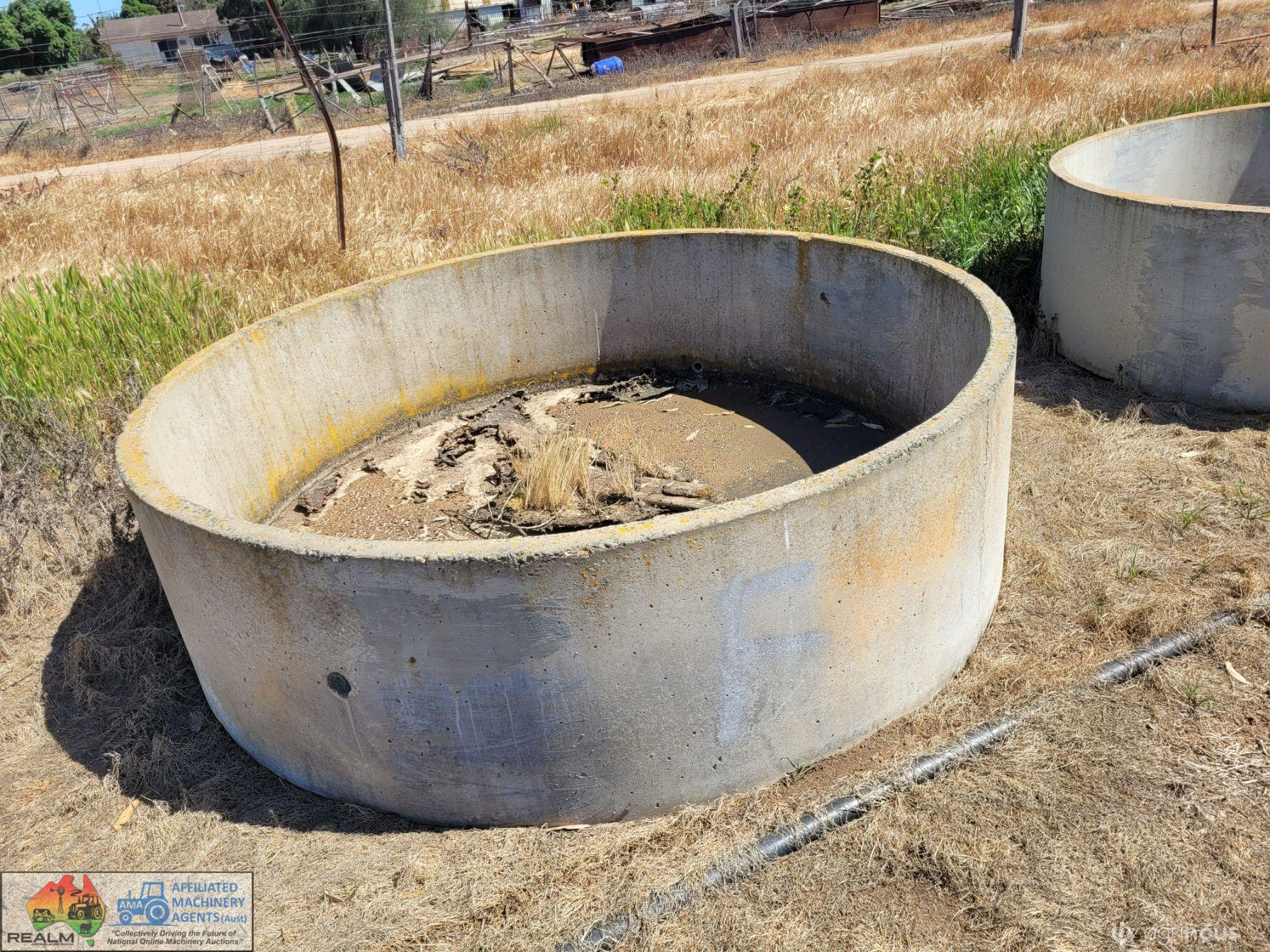 7ft Concrete Water Trough (F) - photo 2