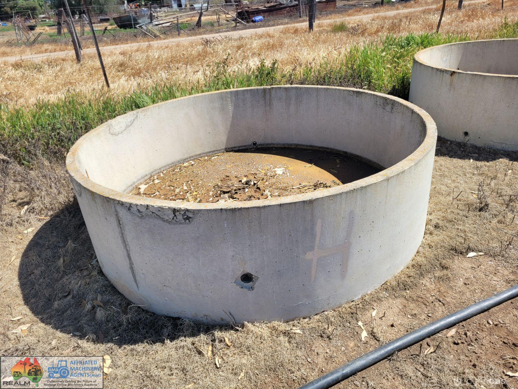 7ft Concrete Water Trough (H)