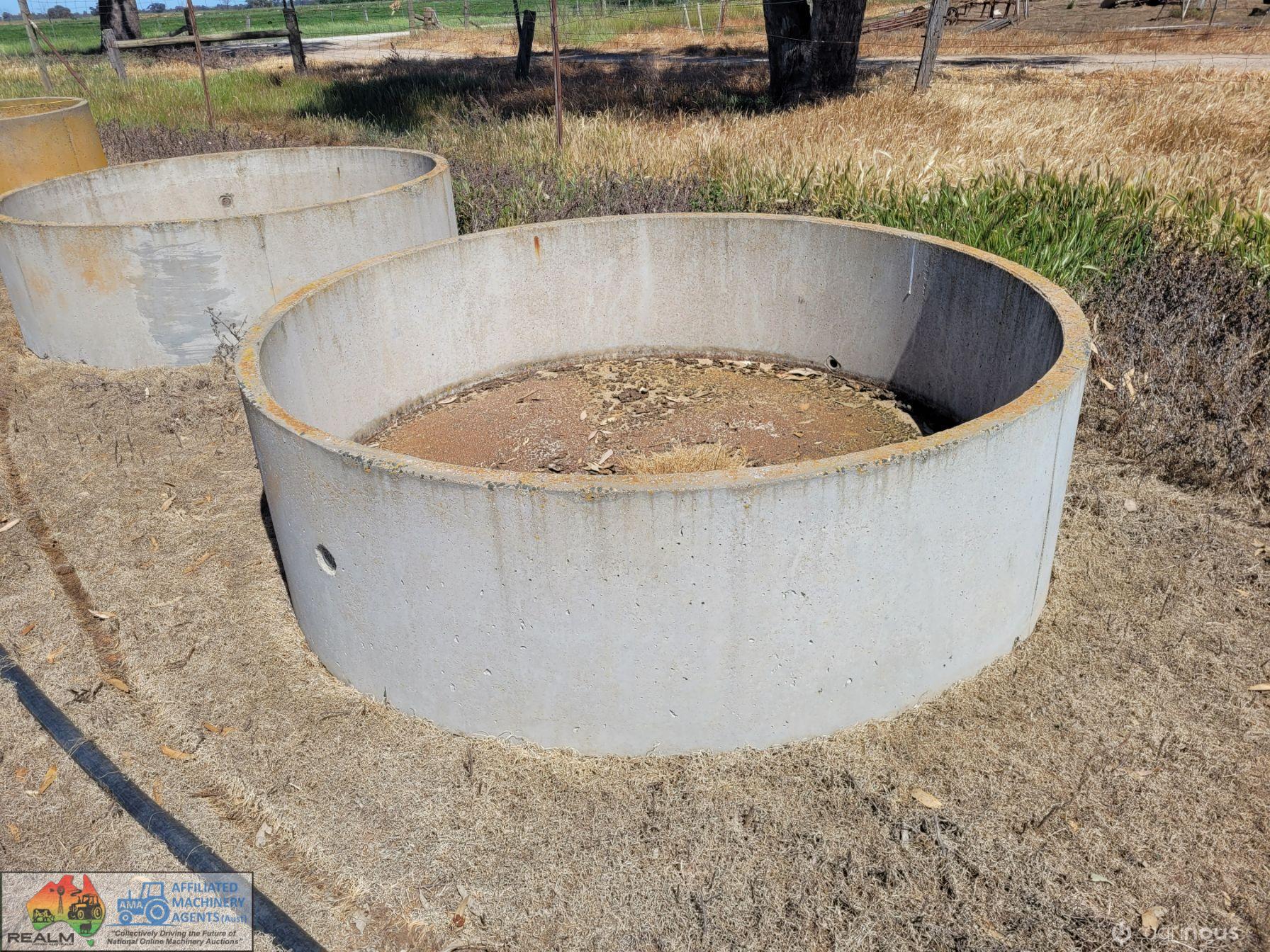 7ft Concrete Water Trough (I)