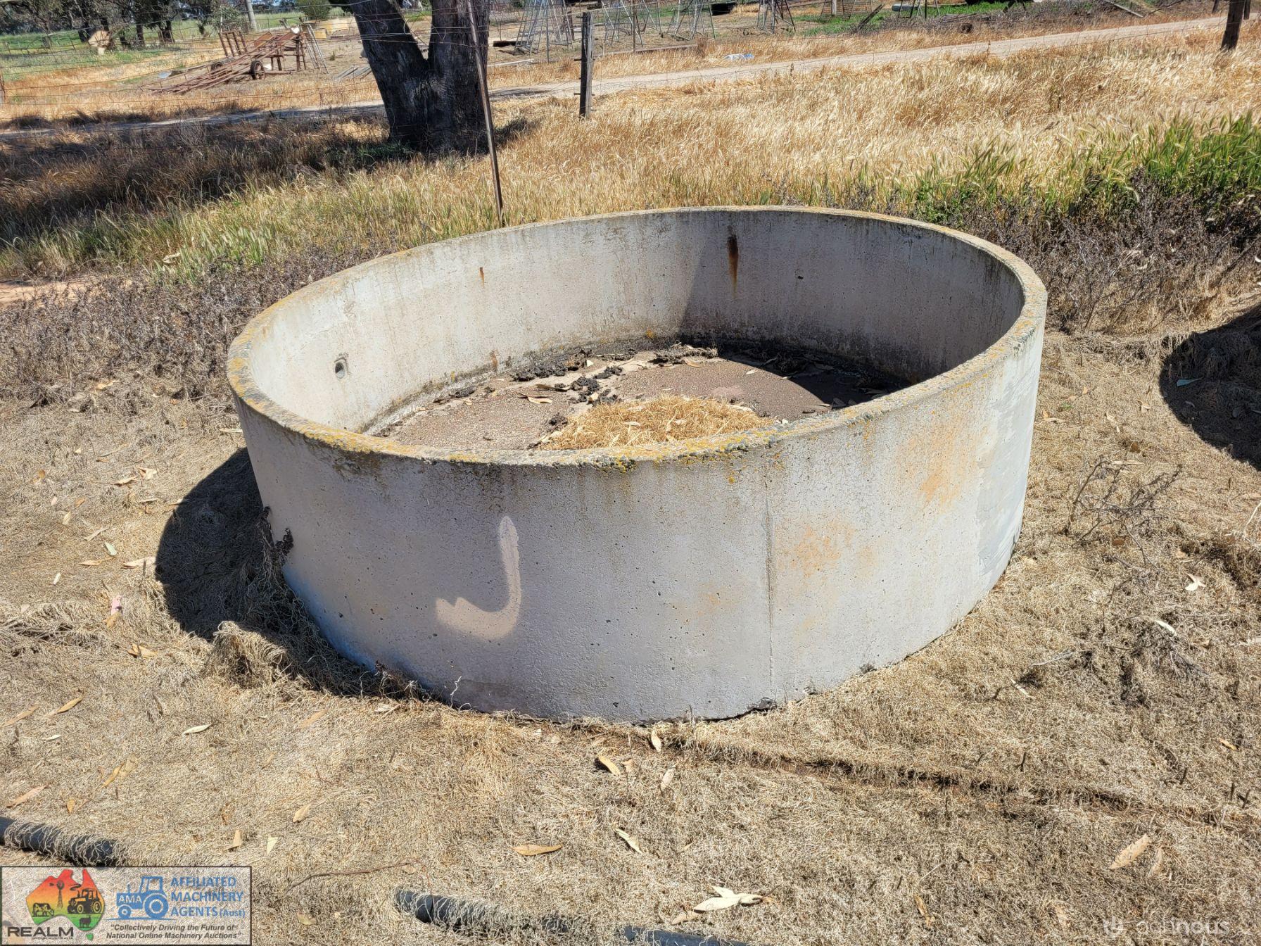 7ft Concrete Water Trough (J)