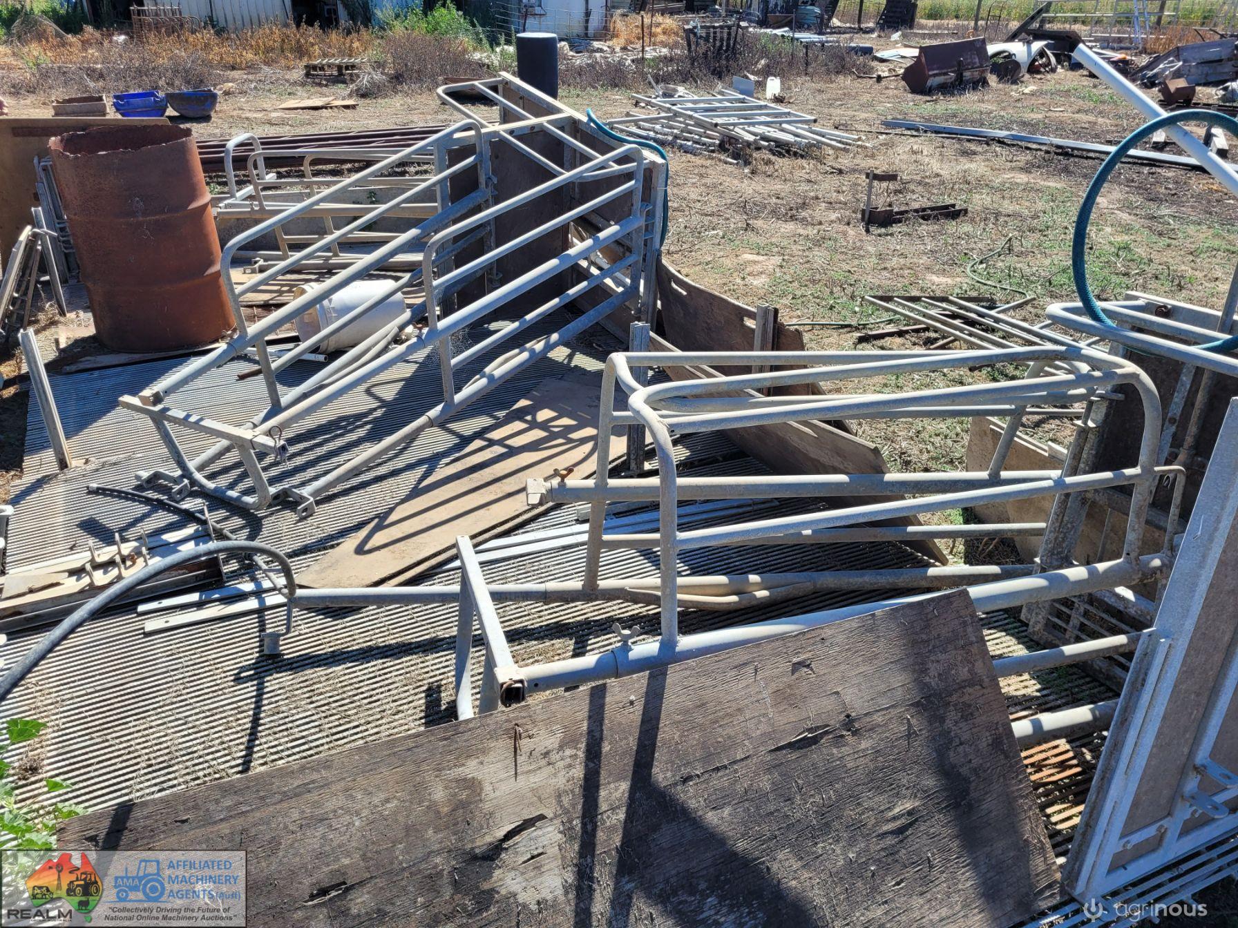3x Good Quality Galv. Pig Farrowing Pens (2.2m x 1650)
