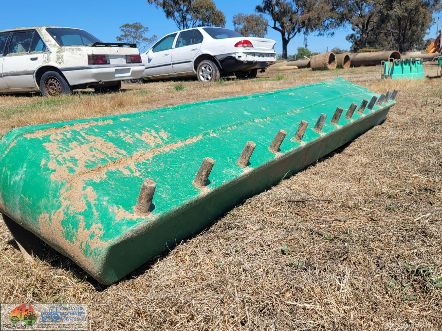13 Unit Fence Milk Calf Feeder