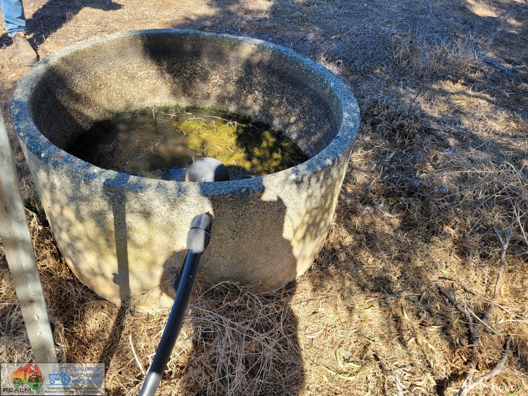 4ft Concrete Trough "M" & Ball Valve - photo 2