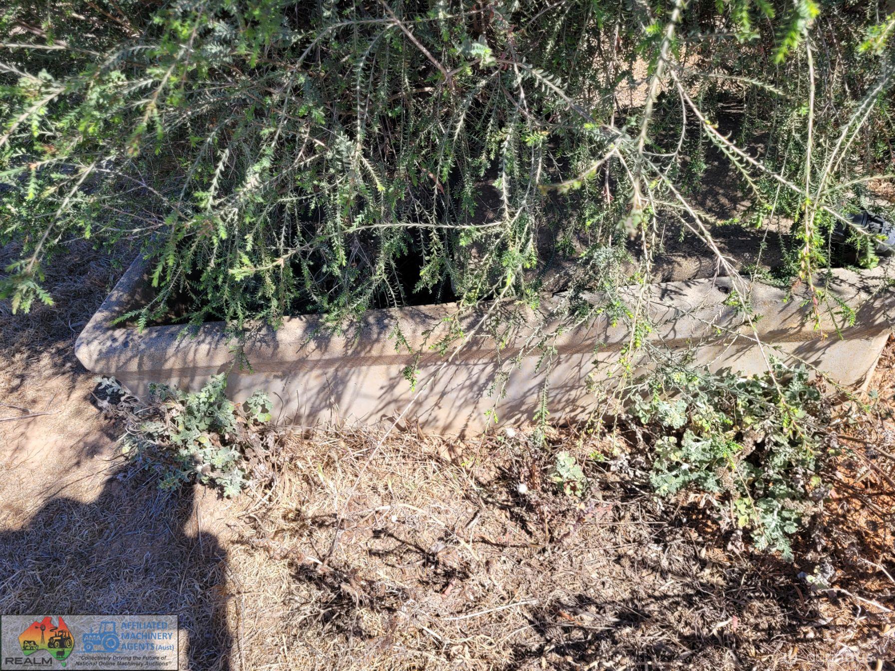 Concrete Sheep Trough with Ball Valve (550 x 1300) - photo 3