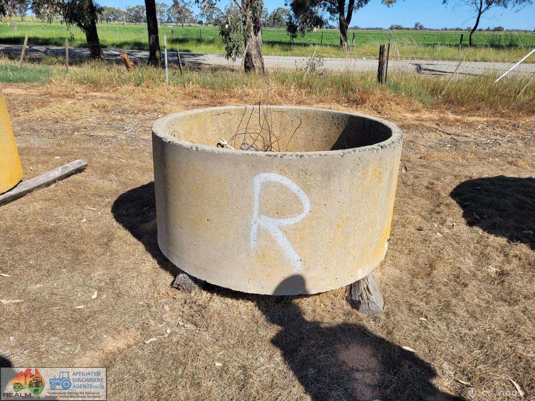 4'6" Tall Water Trough "R" with Ball & Valve