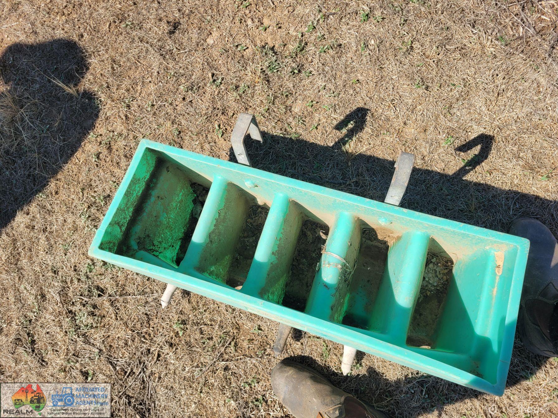 5 Teat Milk Feeder - photo 2