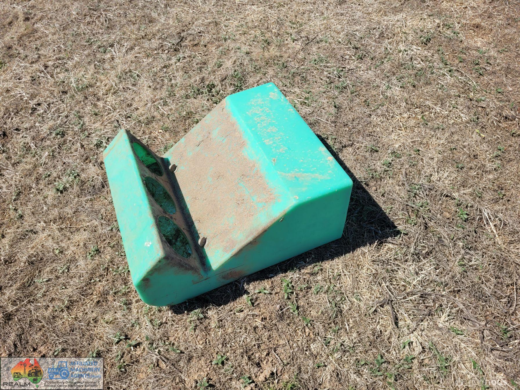 Single Polymaster Pig/Chook Grain Feeder - photo 6