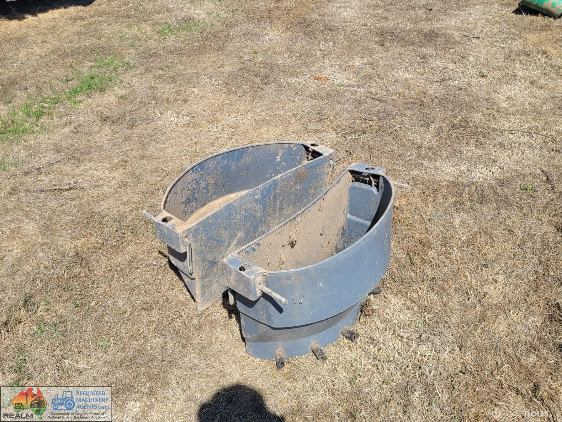2x 6 Teat Milk Calf Feeder (Grey) - photo 2