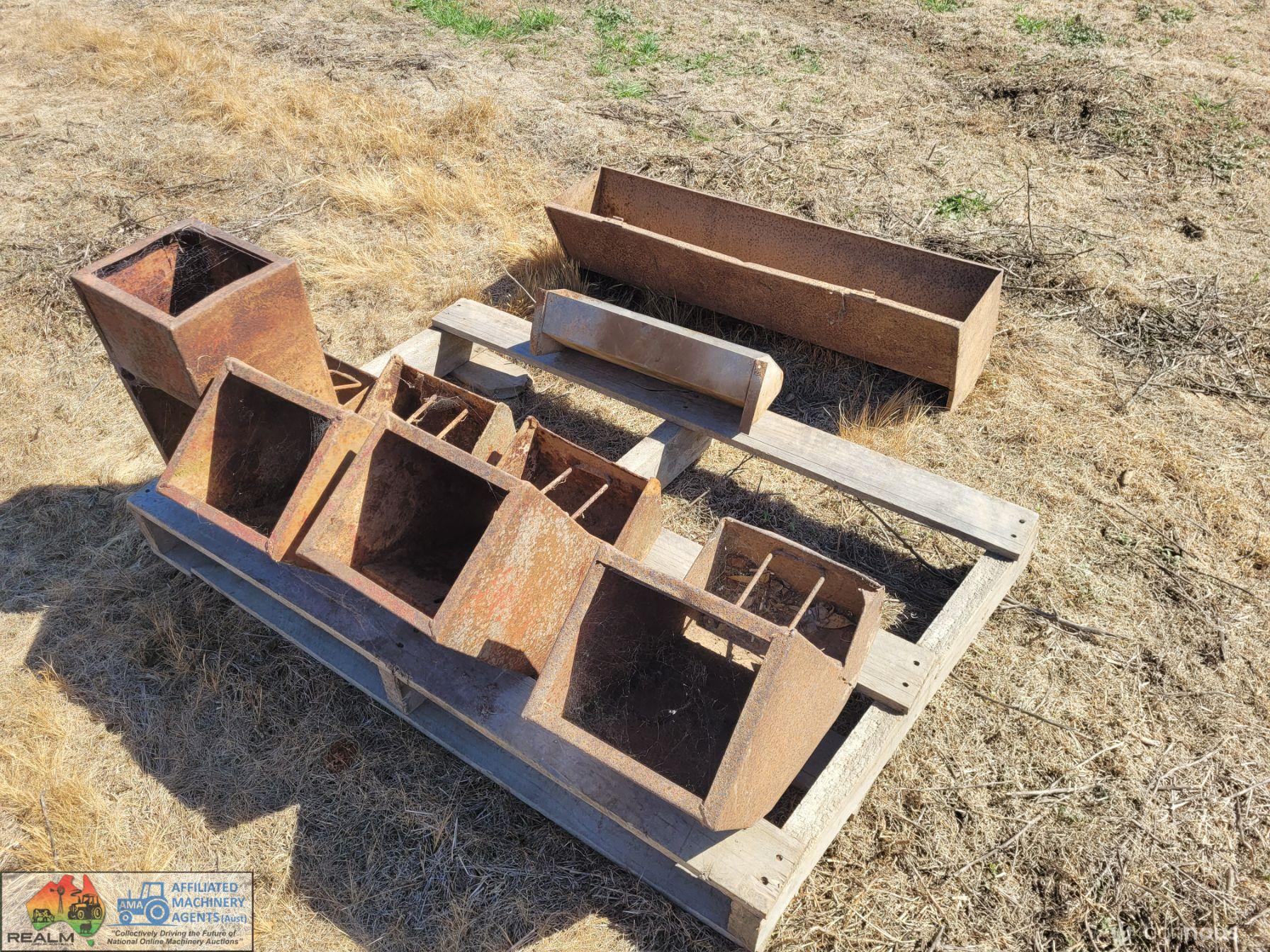 Chook Feeders - photo 2