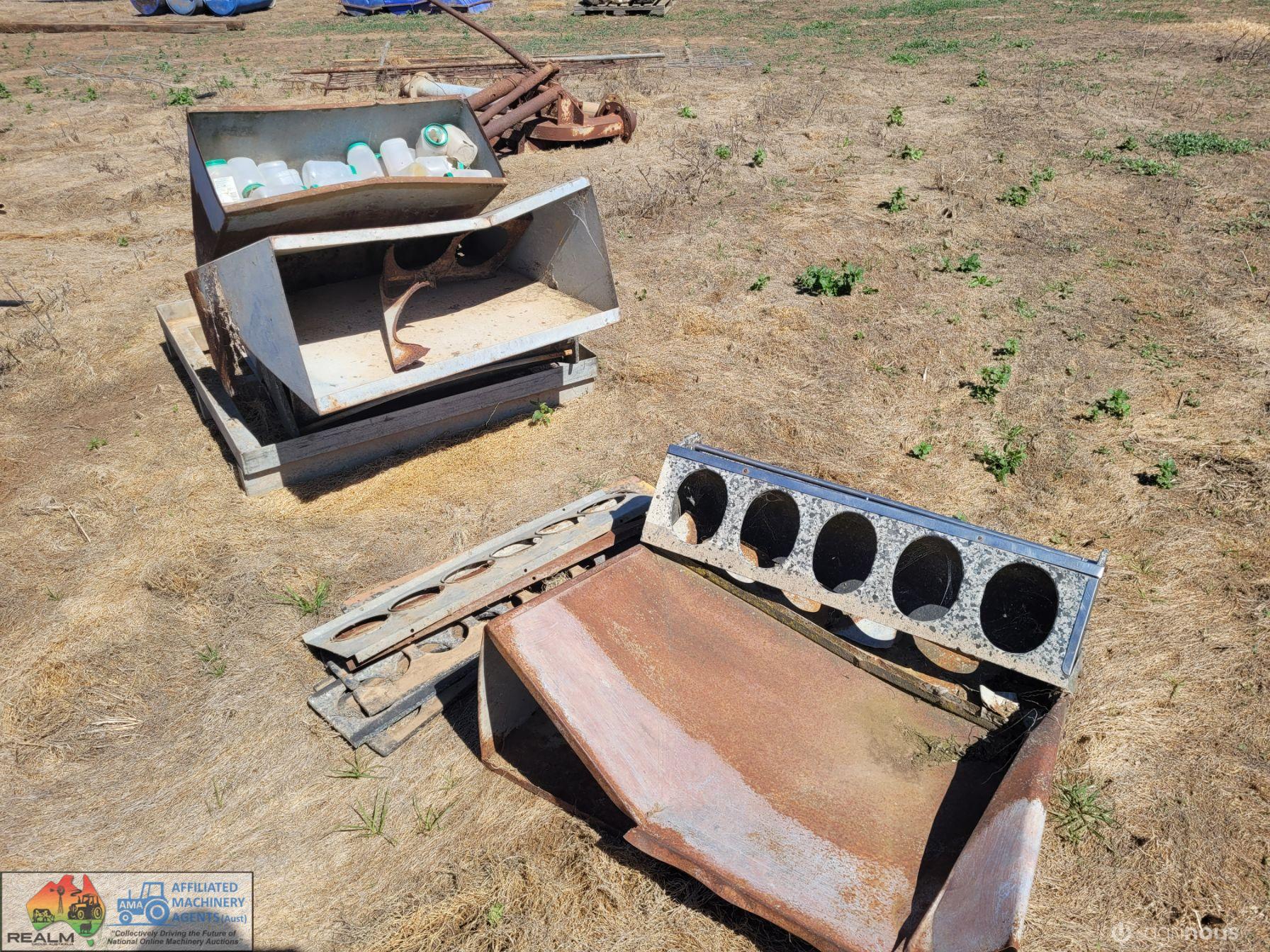 6x Pig Feeders