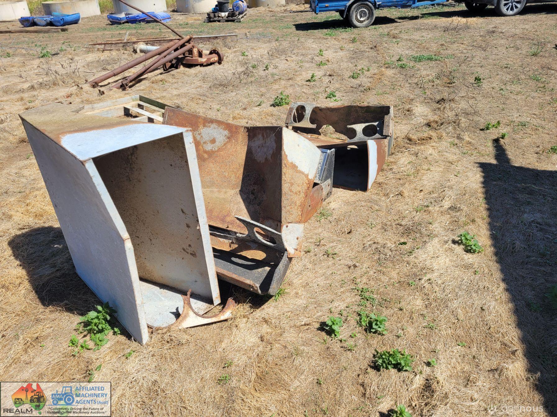 6x Pig Feeders - photo 8
