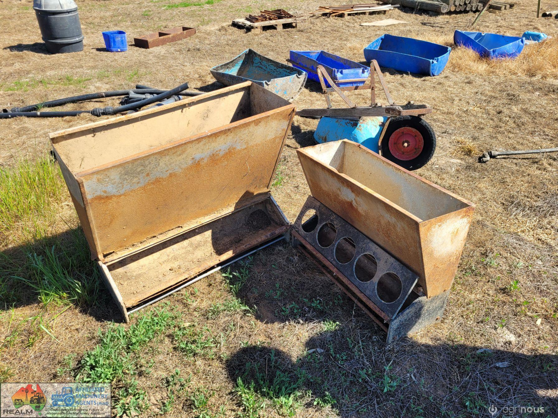 2x Pig Feeders "D" - photo 2