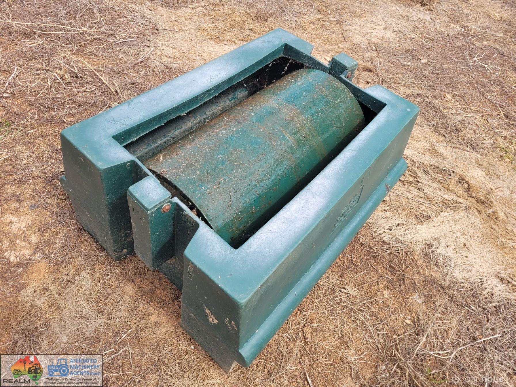 Livestock Mineral Lick Tub - photo 2
