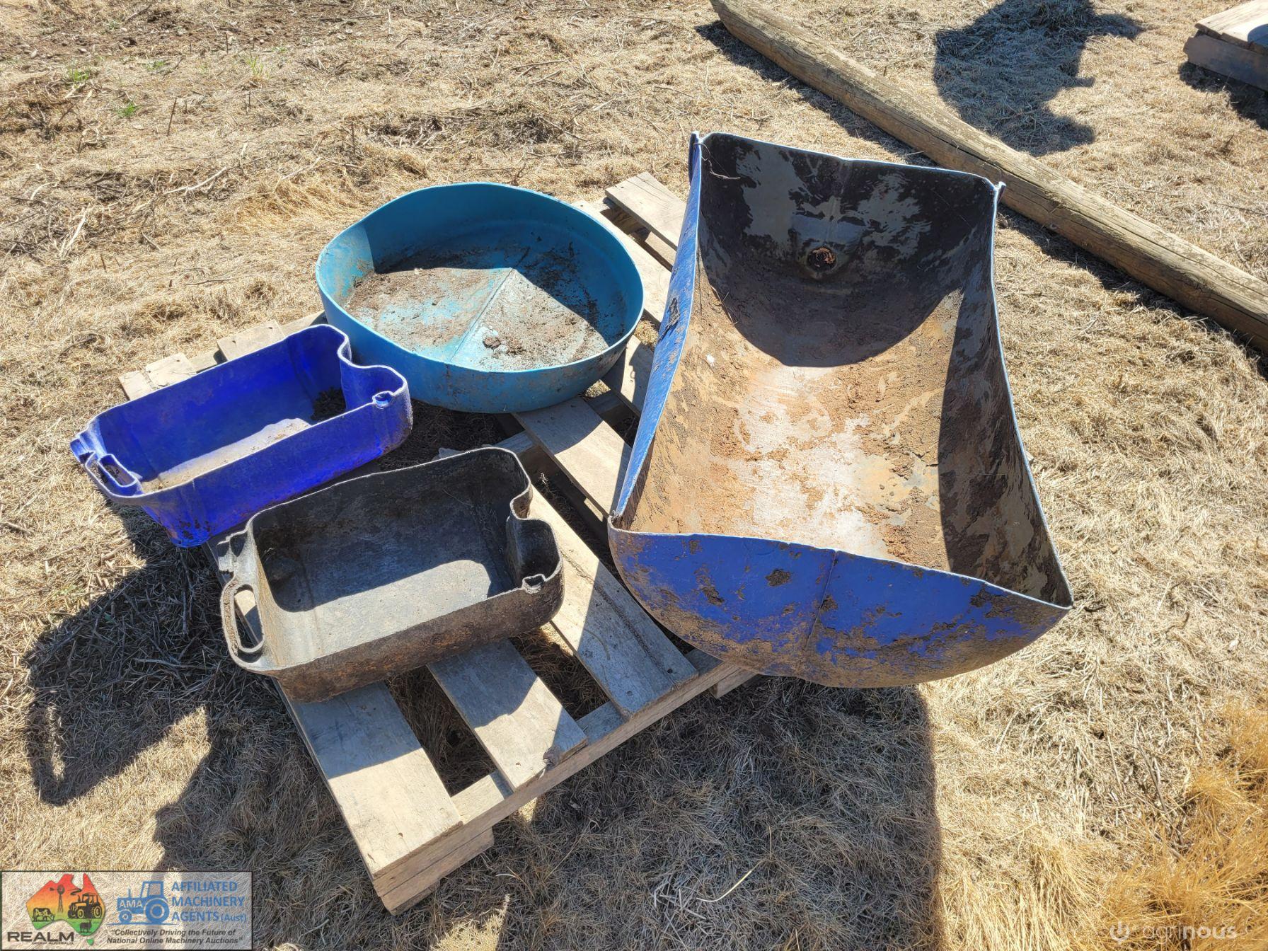 Pallet of 4x Plastic Feed Tubs - photo 3
