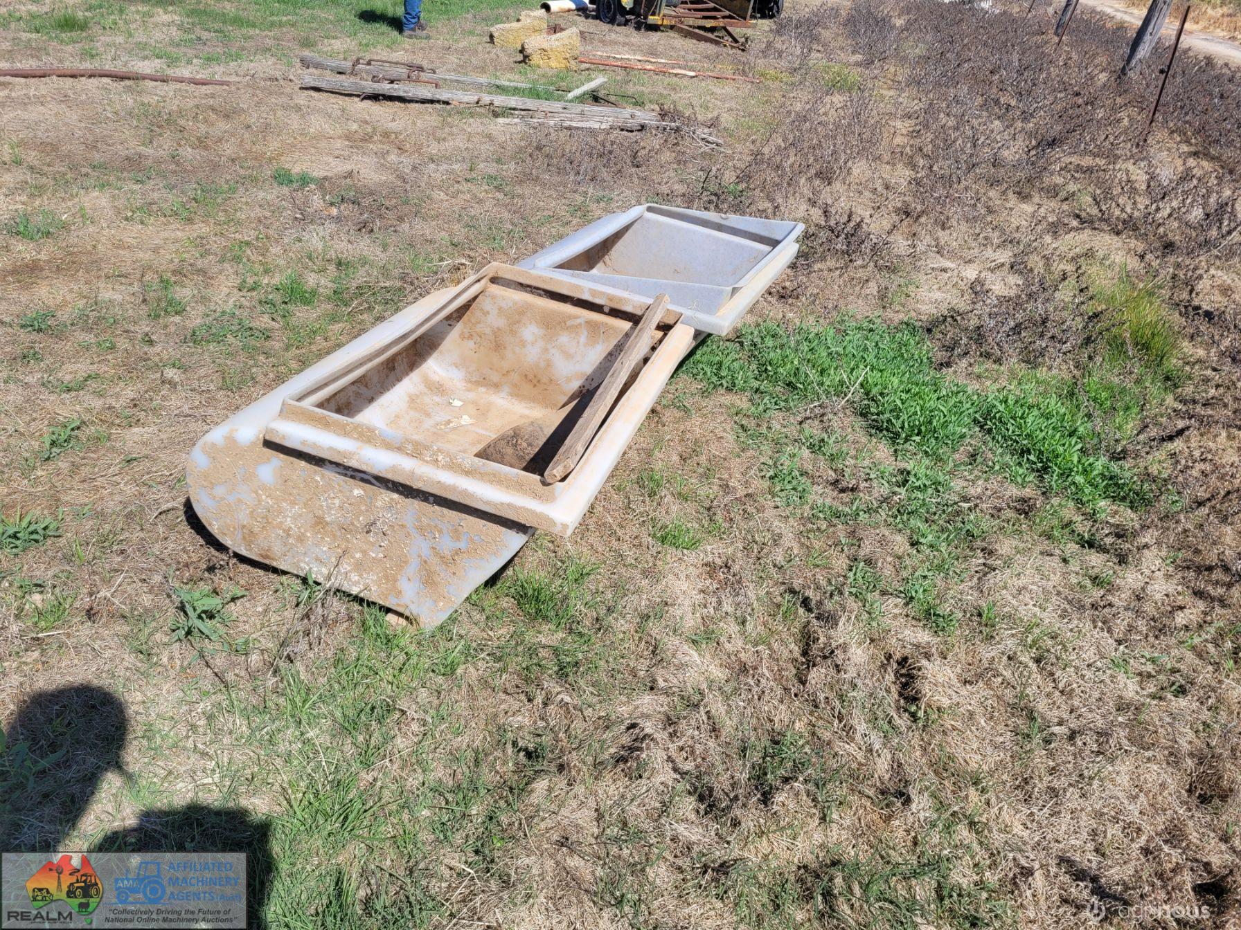 2x Large Poly Fence Feeders - photo 5