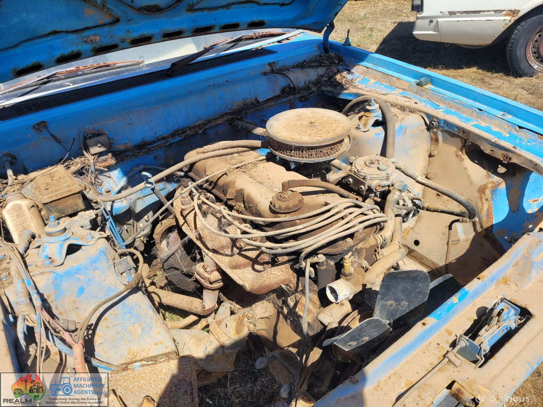 1983 Blue XE Falcon Sedan (Parts) - photo 3