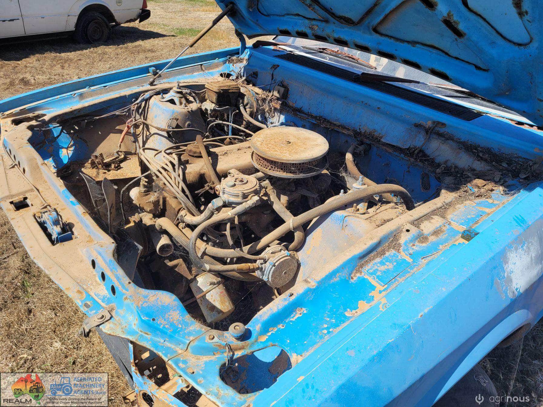 1983 Blue XE Falcon Sedan (Parts) - photo 4