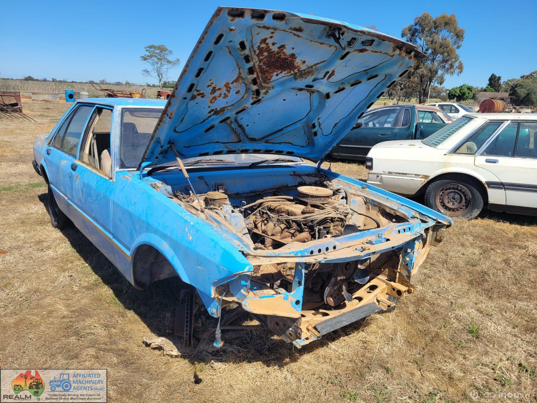 1983 Blue XE Falcon Sedan (Parts) - photo 2