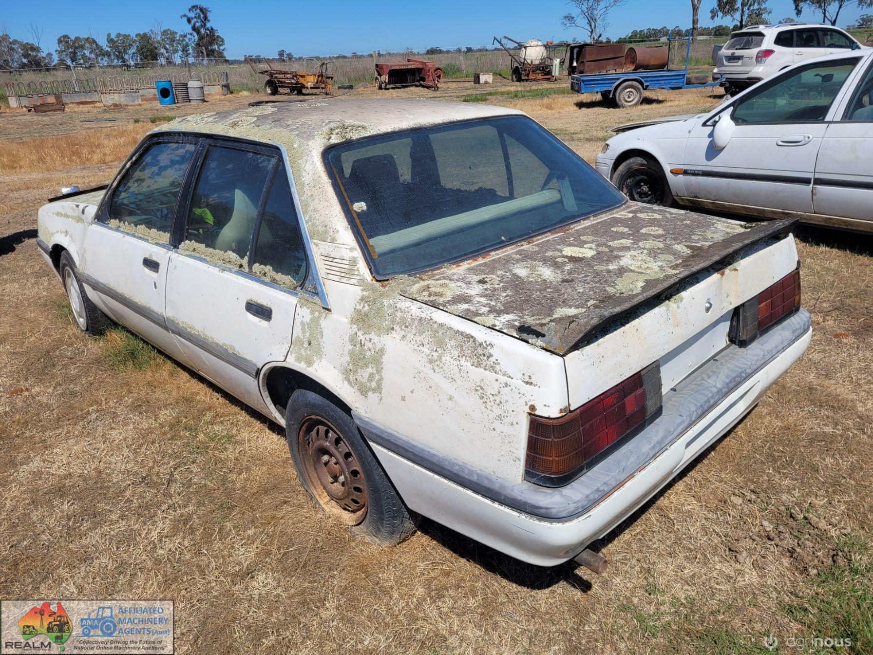 1985 White JD Camira (Parts)