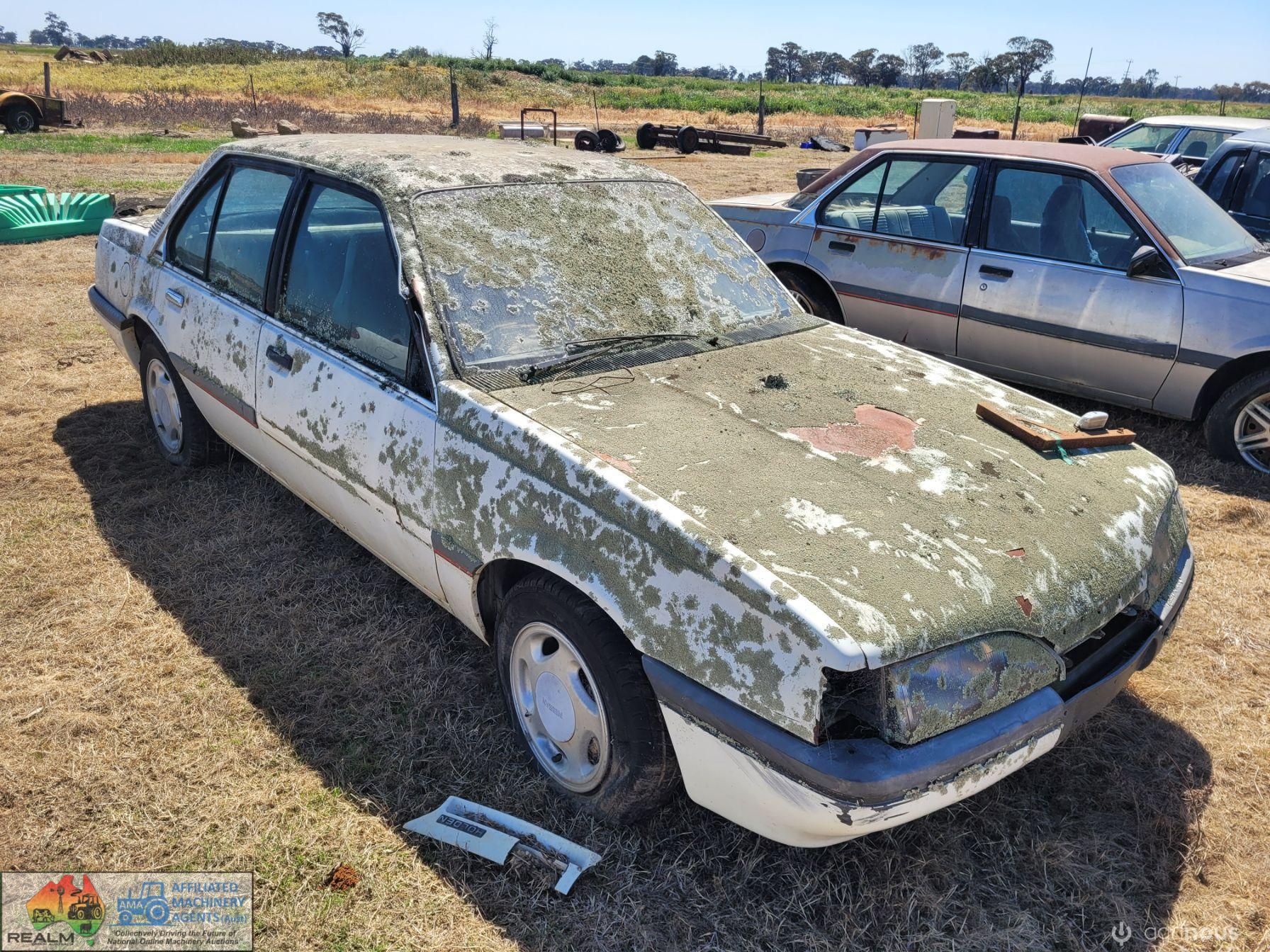 1985 White JD Camira (Parts) - photo 2
