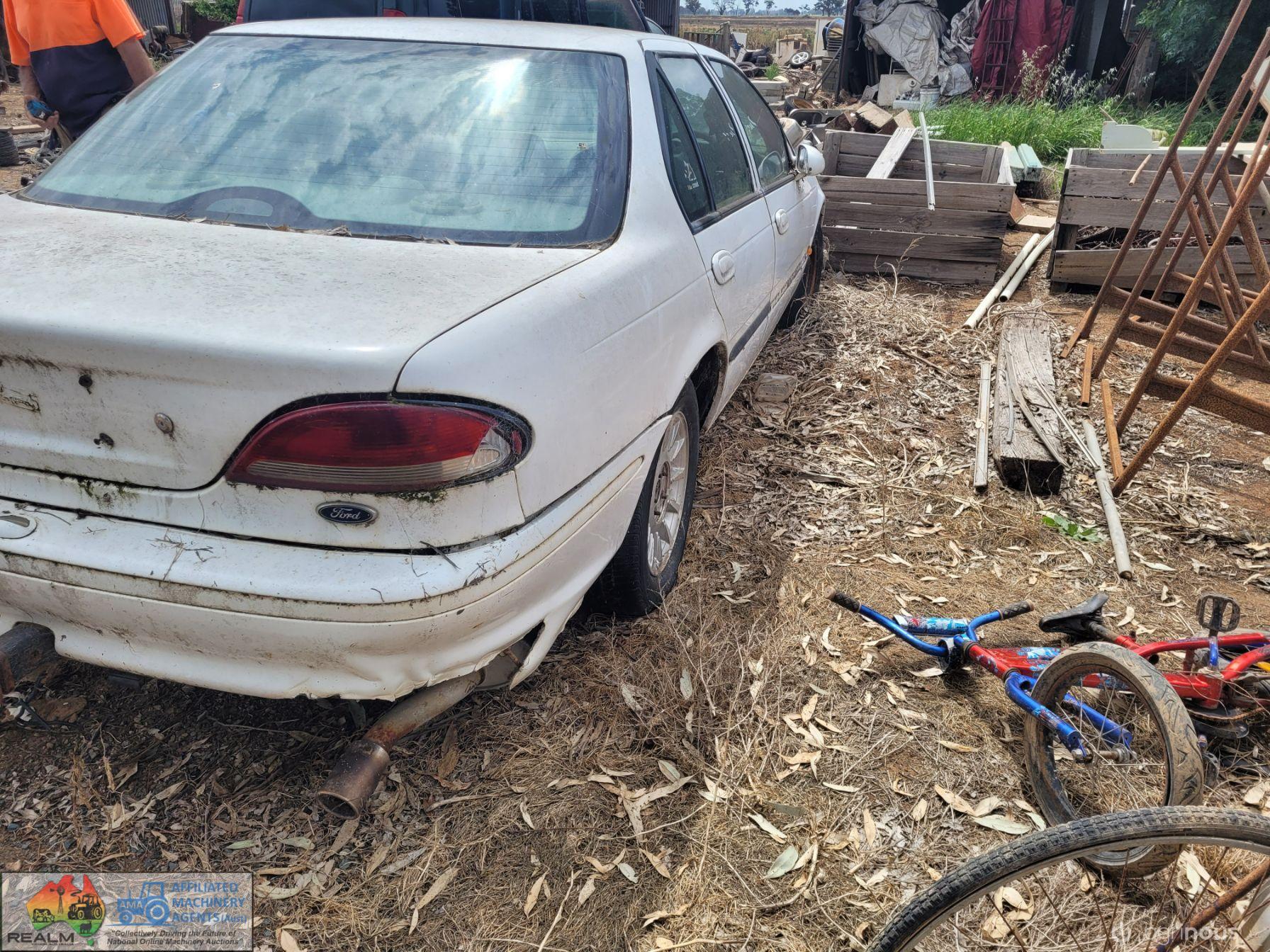 1996 EL Falcon Sedan (White) - photo 2