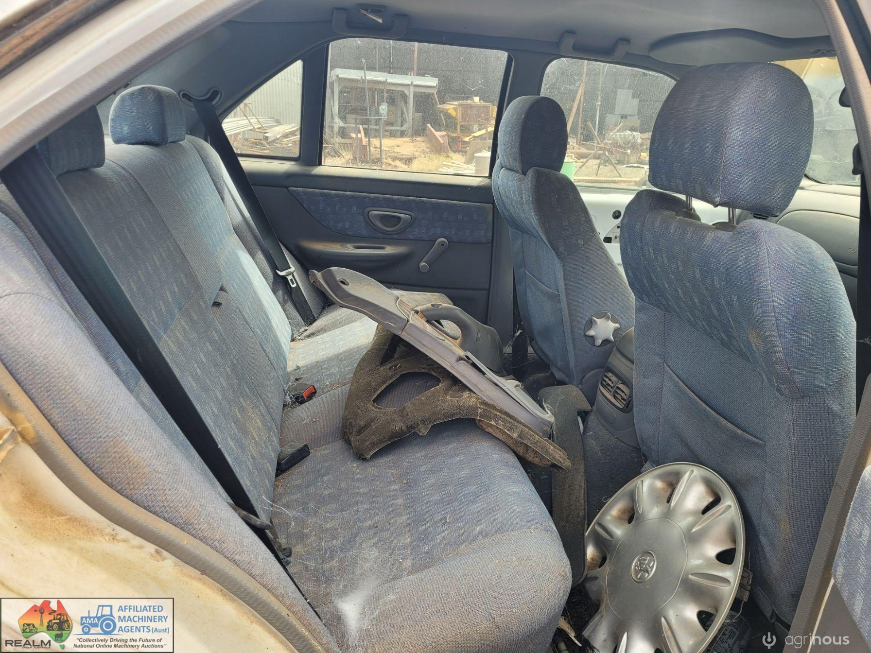 1996 EL Falcon Sedan (White) - photo 12