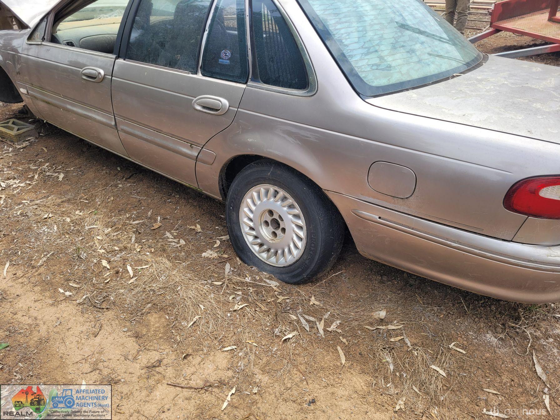 1995 NF Fairlane Ghia (Silver) - photo 4