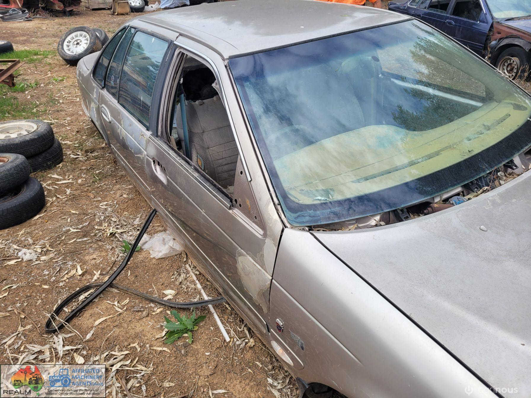 1995 NF Fairlane Ghia (Silver) - photo 3