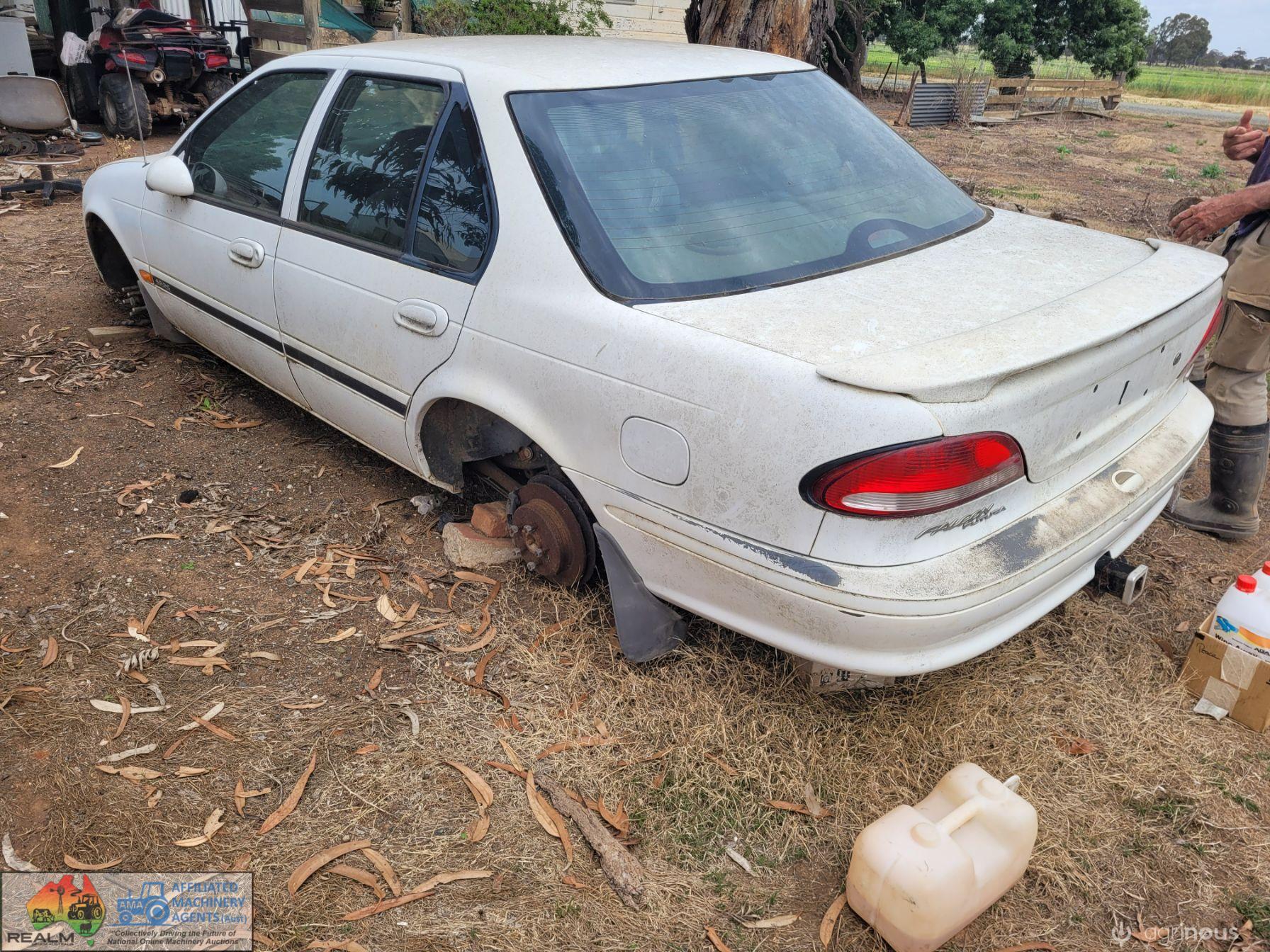 1994 EF Falcon Futura (White) - photo 5