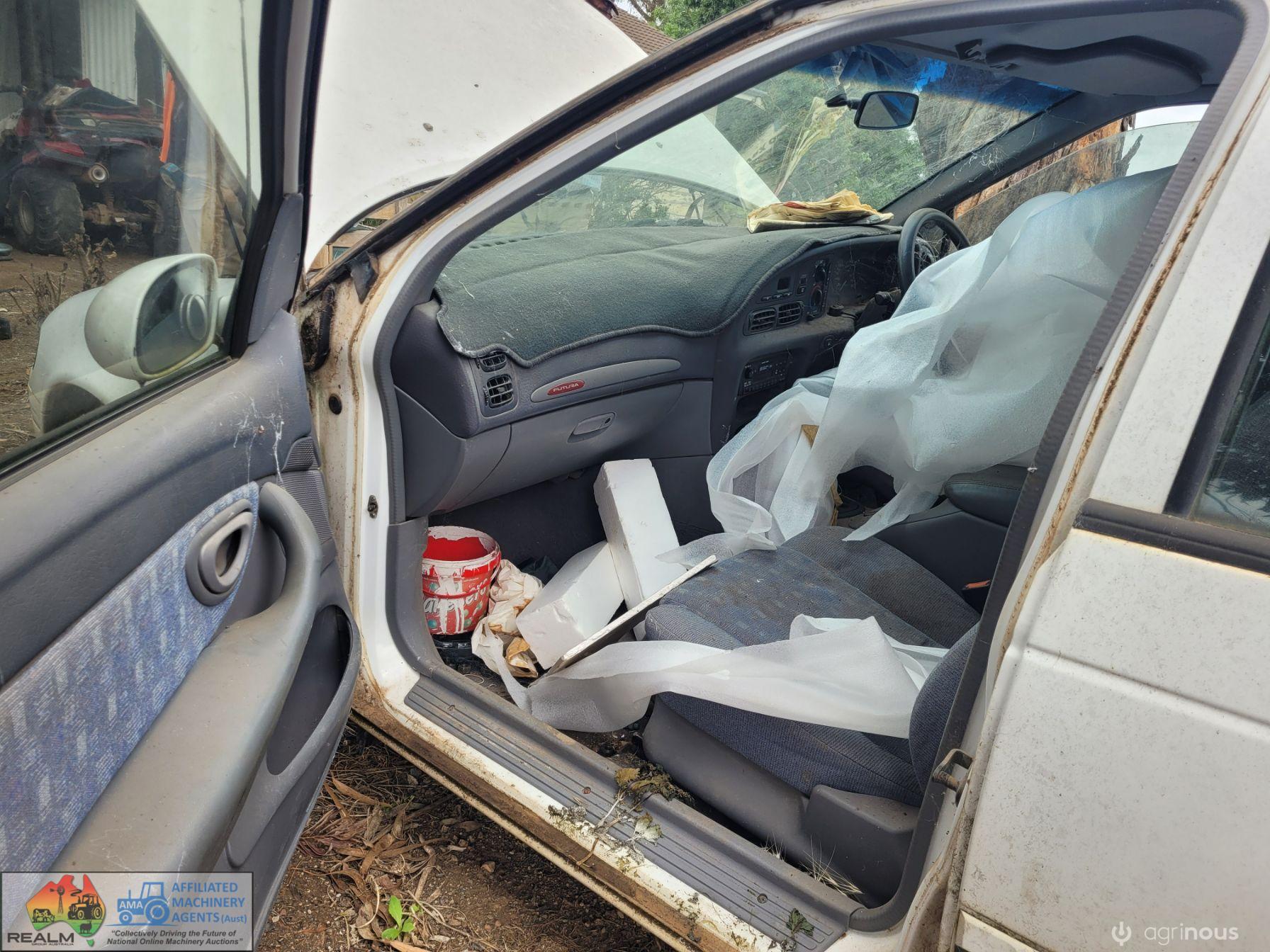 1994 EF Falcon Futura (White) - photo 7