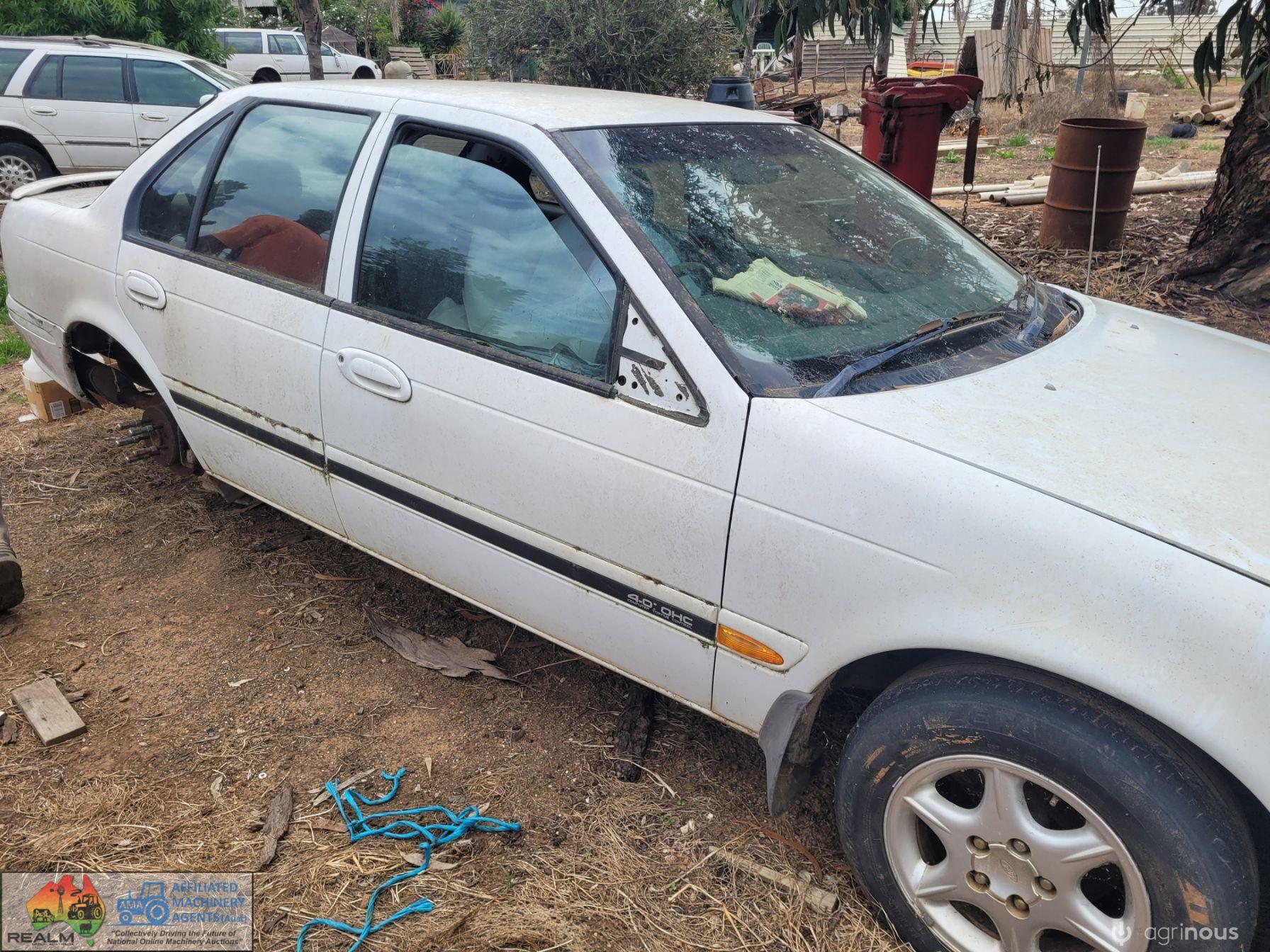 1994 EF Falcon Futura (White) - photo 3