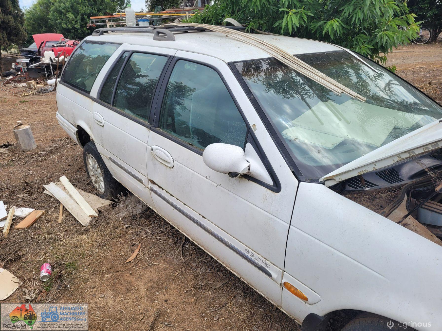 1998 EL Falcon Wagon (White) - photo 2