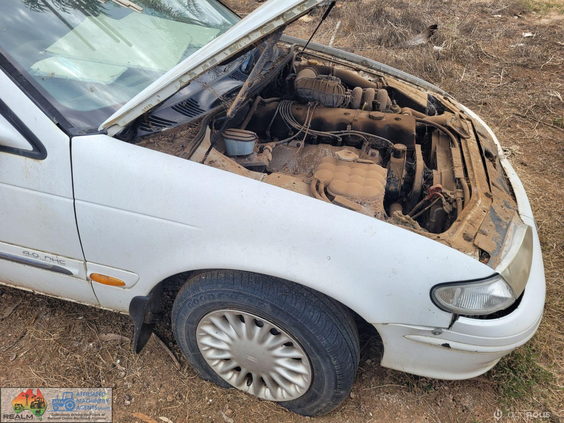 1998 EL Falcon Wagon (White) - photo 3