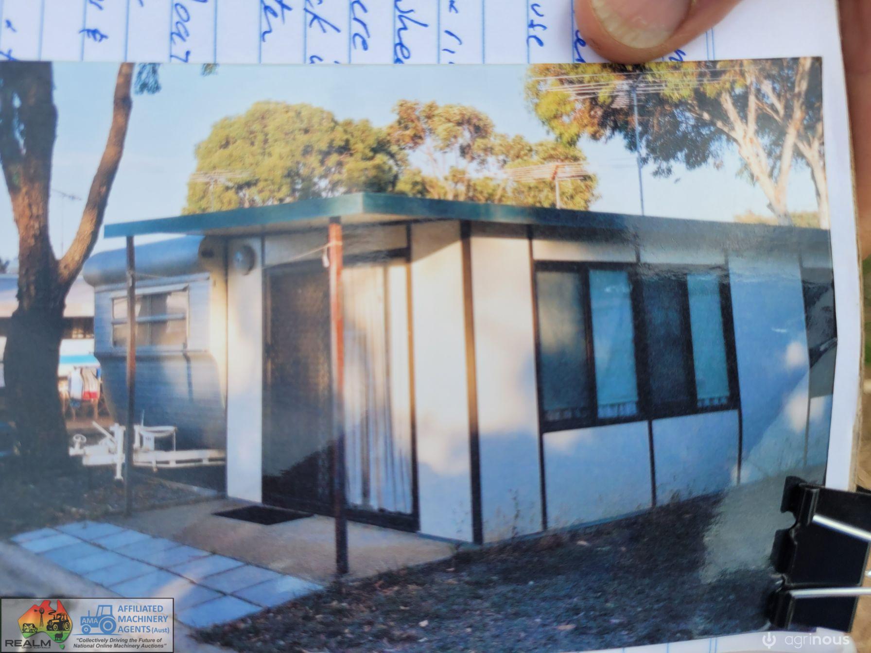 Caravan Fixed Room/Annex (Approx 10' x 20') - photo 2