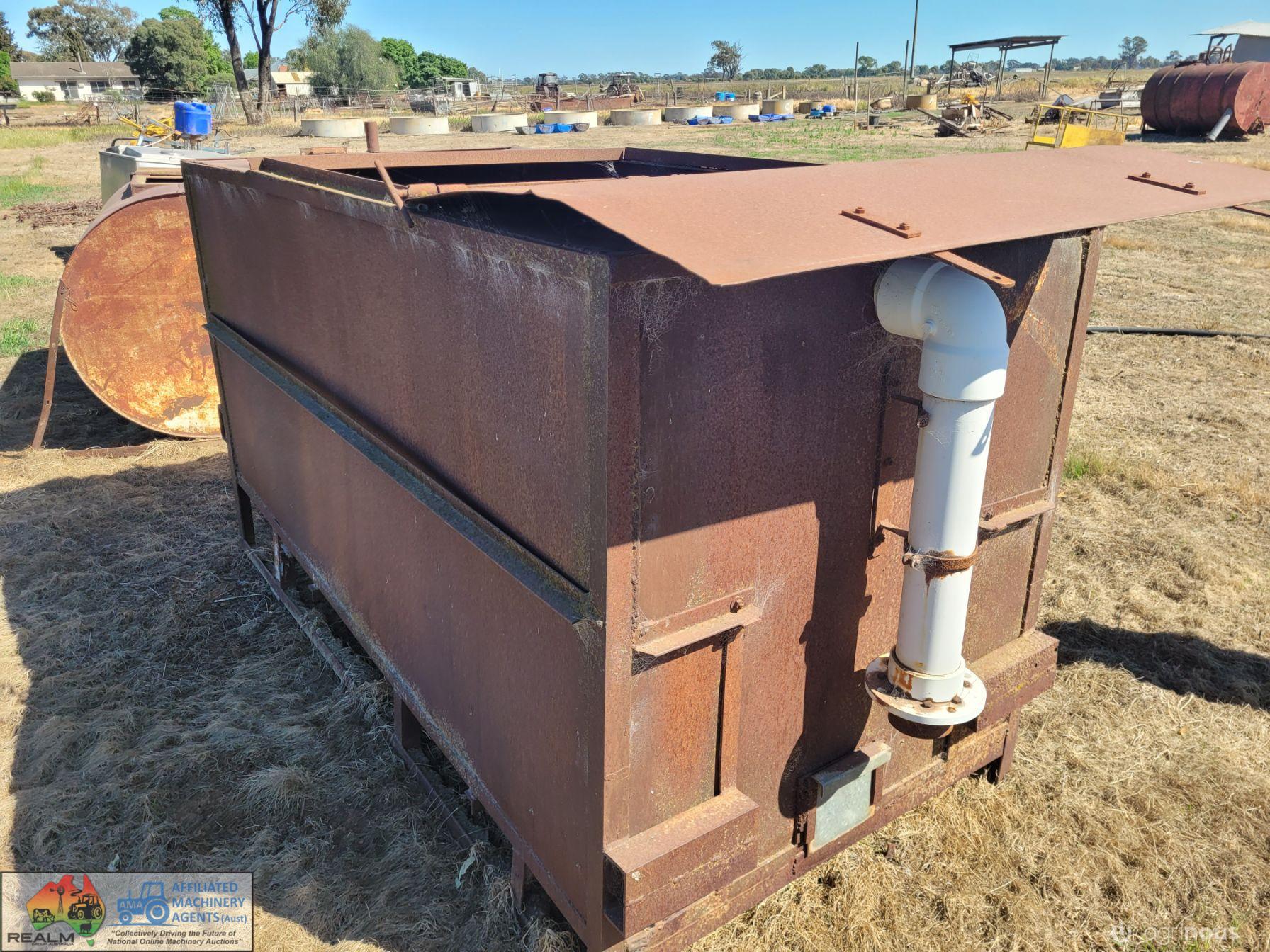 Square Grain Feed Bin - photo 2