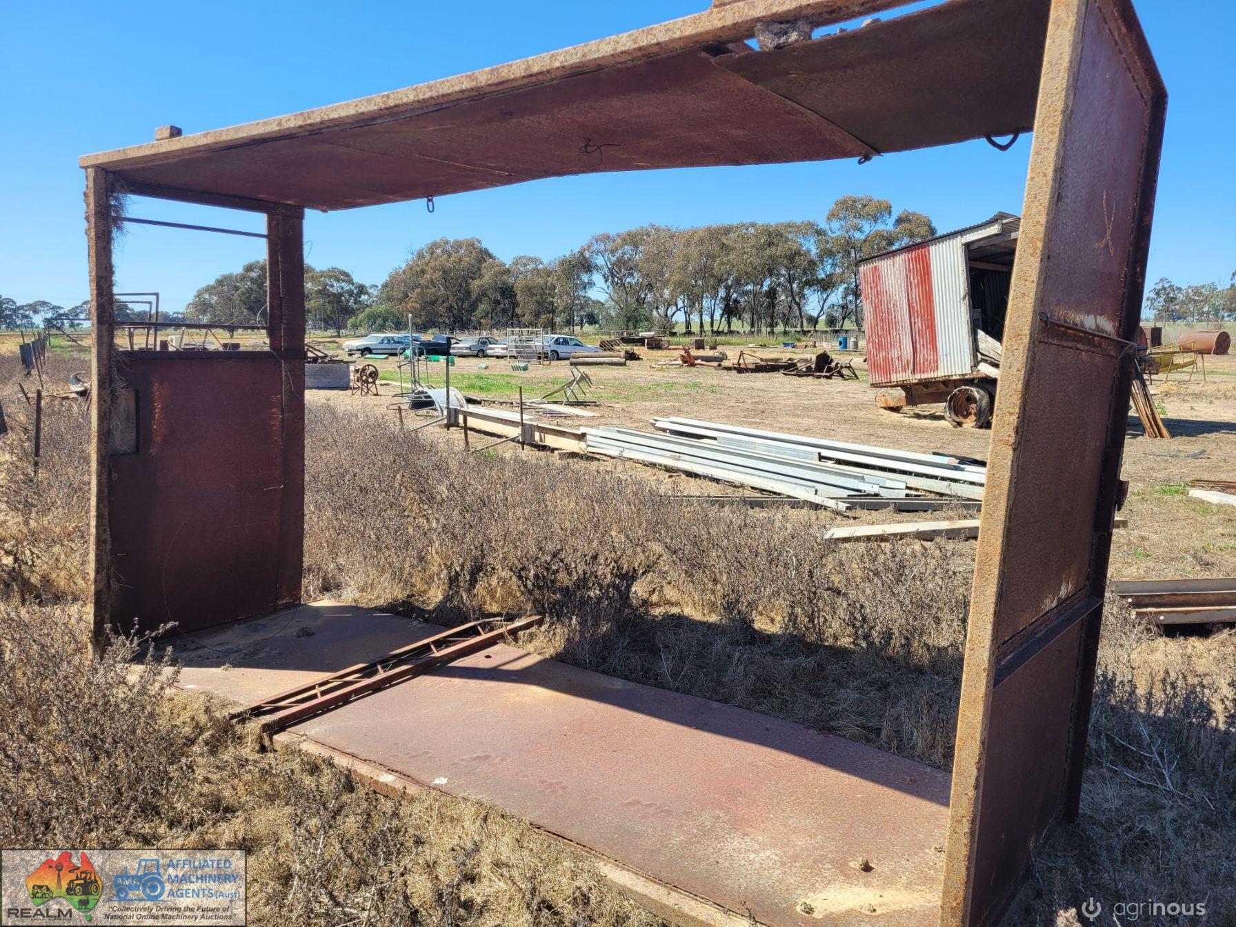 Steel Truck Grain Bin (13ft x 7ft4") - photo 4