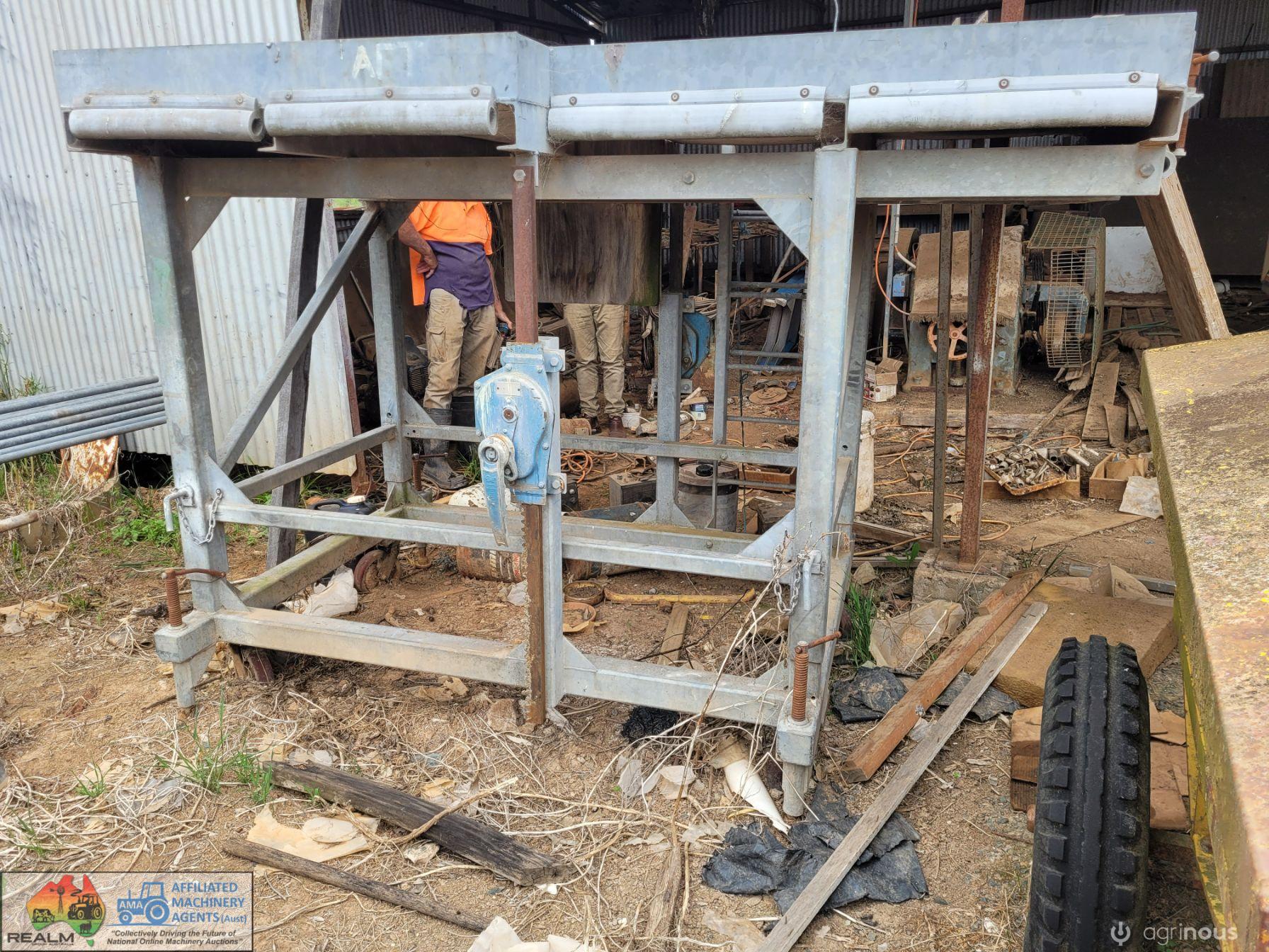 Galv. Steel Adjustable Platform - photo 2