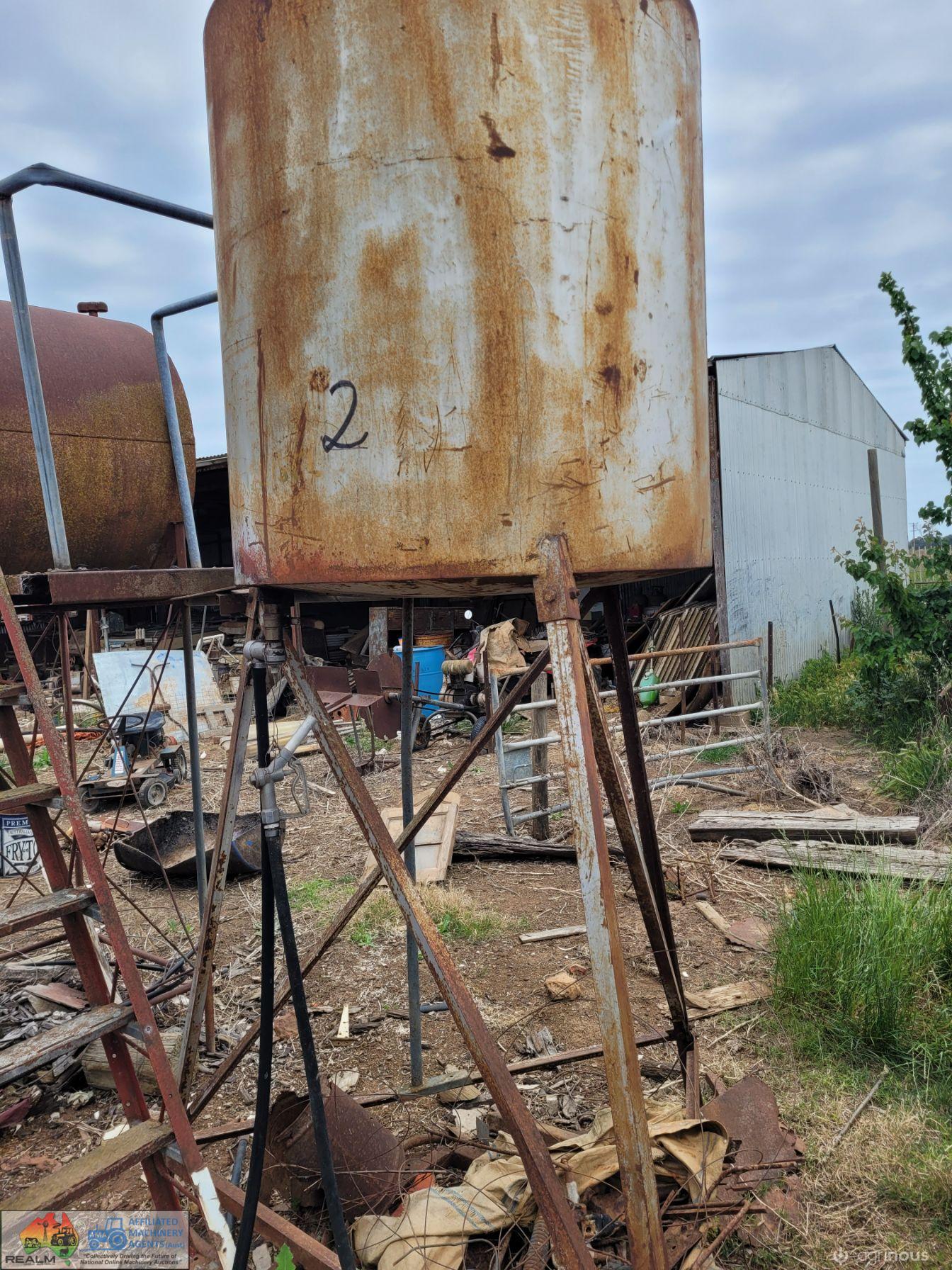 1,250 Ltr O/Head Fuel Bowser (No.2) - photo 2