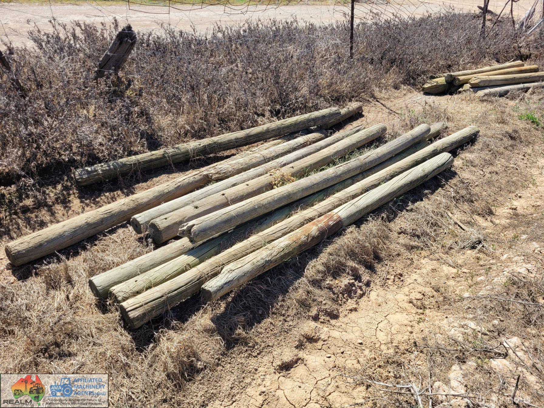 10x Assorted Pine Posts (B)