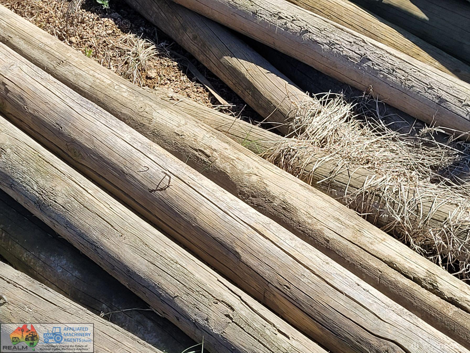 22x Assorted Pine Posts (D) - photo 4